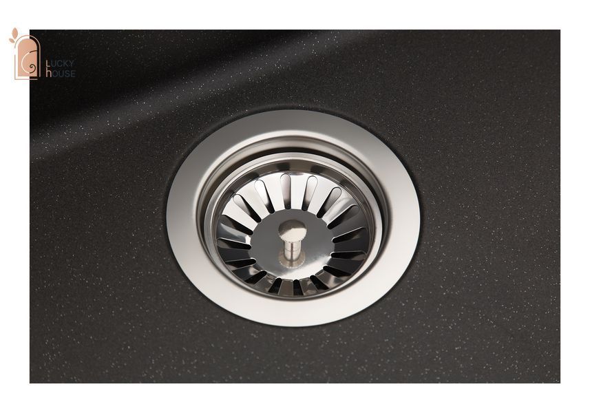 UNDER 600 BLACK UNDER 600 BLACK фото